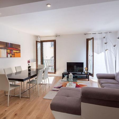 San Marco Prestige With Terrace By Wonderful Italy Apartment Venesia Bagian luar foto
